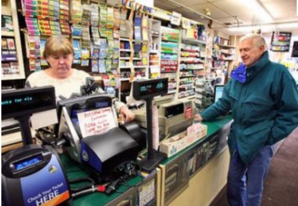 Lottery Ticket Salesman Caught Cheating His Customer