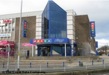 Two Men Attempt to Rob a Mecca Bingo